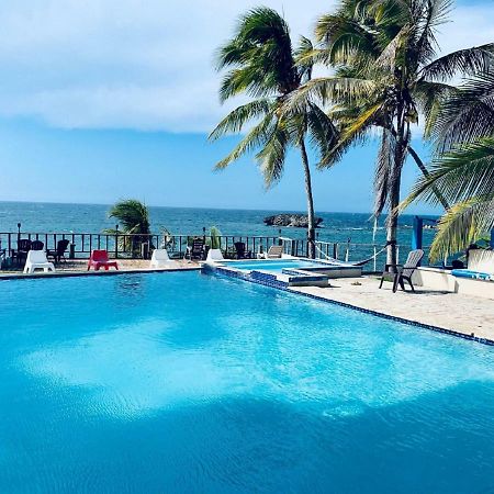 Ventana Al Atlantico At Arecibo 681 Ocean Drive Lägenhet Islote Exteriör bild