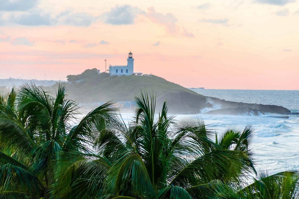 Ventana Al Atlantico At Arecibo 681 Ocean Drive Lägenhet Islote Exteriör bild