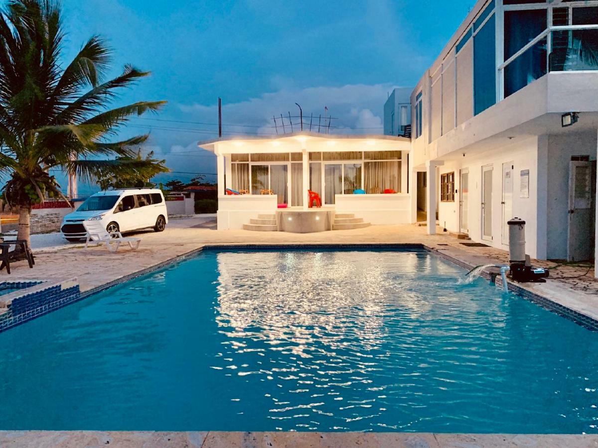 Ventana Al Atlantico At Arecibo 681 Ocean Drive Lägenhet Islote Exteriör bild
