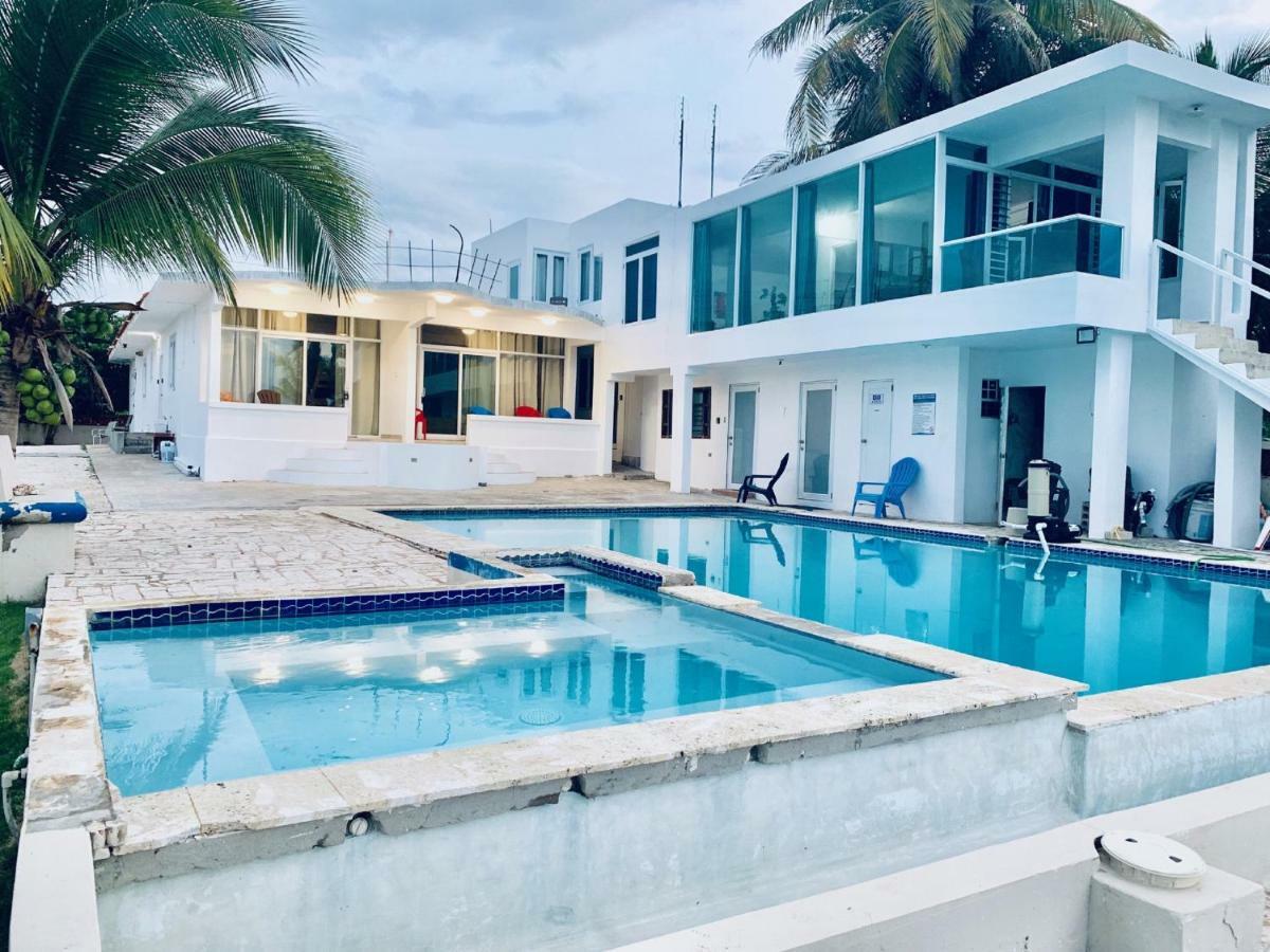 Ventana Al Atlantico At Arecibo 681 Ocean Drive Lägenhet Islote Exteriör bild