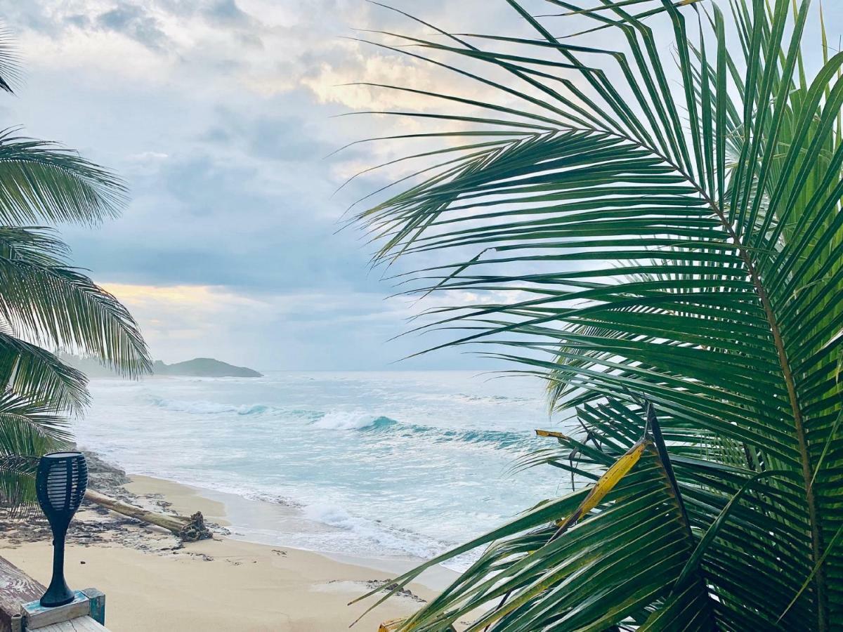 Ventana Al Atlantico At Arecibo 681 Ocean Drive Lägenhet Islote Exteriör bild